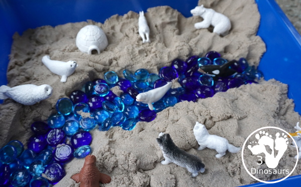 Kinetic Sand Arctic Animals Themed Sensory Bin - a fun small play sensory bin for the arctic animals with glass gems, arctic toob and kinectic sand - 3Dinosaurs.com