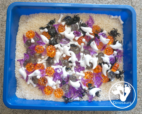 Halloween Sensory Bin - a simple and easy sensory bin for Halloween with different Halloween themes in the sensory bin - 3Dinosaurs.com