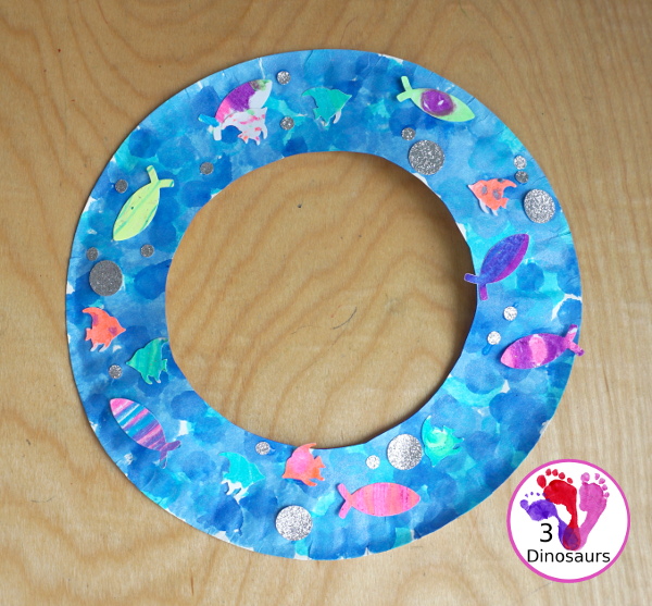 Ocean Fish Wreath - ocean  paper plate wreath that kdis can make for a fun ocean craft that any age can make. - 3Dinosaurs.com