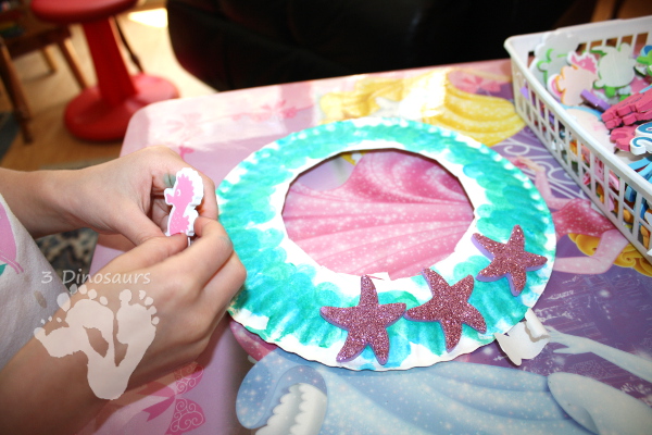 Ocean Themed Wreaths - Easy to make paper plate wreaths that kids can have fun making - 3Dinosaurs.com