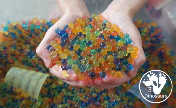 Water Beads Sensory Bin - easy sensory play with water beads for all year - 3Dinosaurs.com