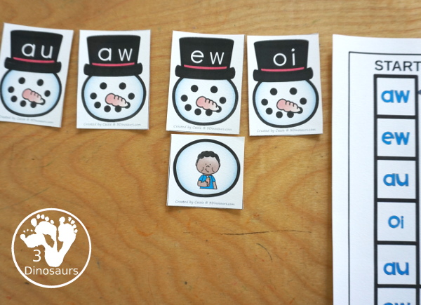 Free Snowman Diphthong Game for AU, AW, EW and OI Words - with snowman matching diphthong letters with pictures of those words. With a fun game to play while matching and a worksheet with all the pictures and words to find. A great review of diphthong words au, aw, ew, and oi. - 3Dinosaurs.com