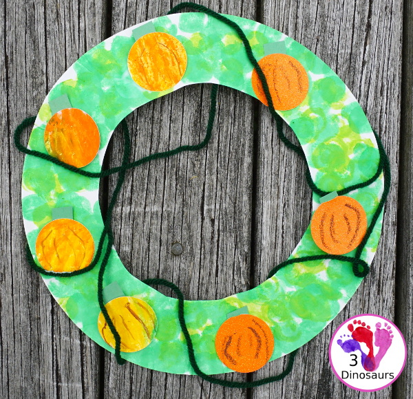 Pumpkin Patch Themed Wreath - easy to make and great for the fall pumpkin wreath - 3Dinosaurs.com