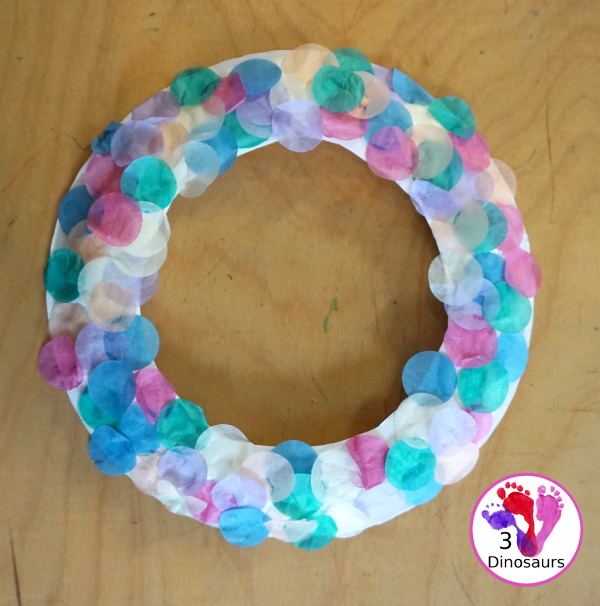 Confetti Wreath Craft for New Years - a fun tissue paper wreath craft that makes a fun confetti wreath for kids - 3Dinosaurs.com
