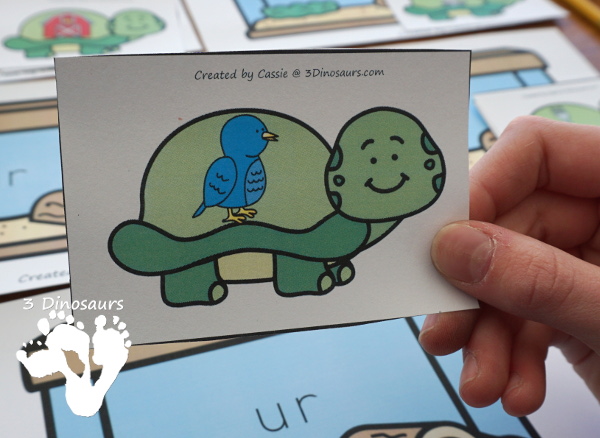 Free Turtle Themed R-Controlled Vowel Sorting - 5 sorting mats with 10 matching cards also includes a matching worksheet - 3Dinosaurs.com