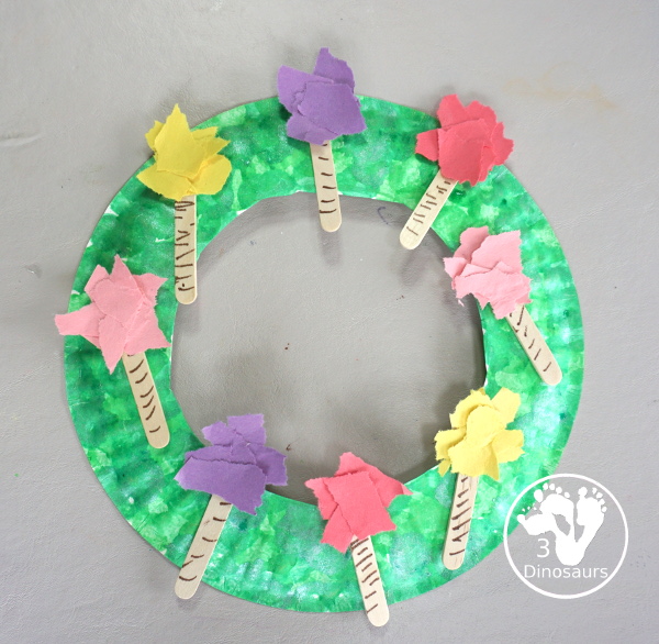 Torn Paper Truffula Tree Wreath Craft - is a fun wreath to make with Truffula trees and loads of fun to make with the Lorax. - 3Dinosaurs.com