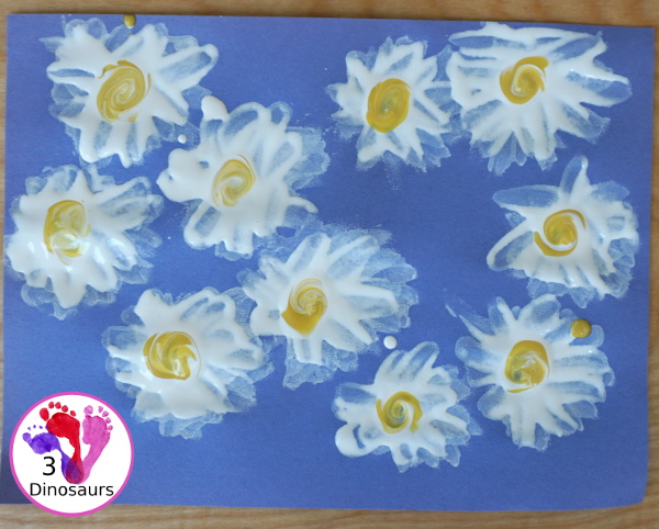 Making Fingerprint Daisies - a simple and easy painting craft that kids can do in minutes with very few supplies- 3Dinosaurs.com