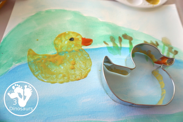 Duck Pond Painting with Cookie Cutters - easy watercolor and painting project for kids with cookie cutters - simple and easy to do! - 3Dinosaurs.com